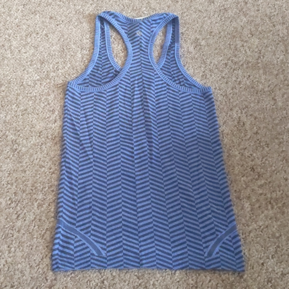 Lululemon Swiftly Tech Tank Rare Color Size 4 - image 6